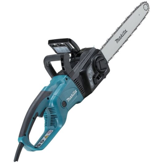 UC4051A/2 240v Chainsaw - Makita