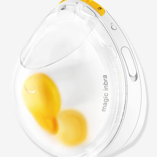 MEDELA Magic InBra(TM) single electric breast pump white