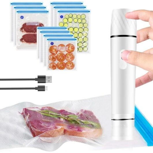 Manual vacuum sealer, mini rechargeable electric vacuum packaging machine with 10 reusable bags, for food preservation